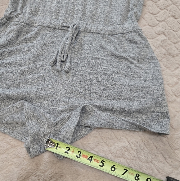 GAP Gray Scoop Back Waist-Defined Sleeveless Romper, Size Medium - Picture 5 of 10